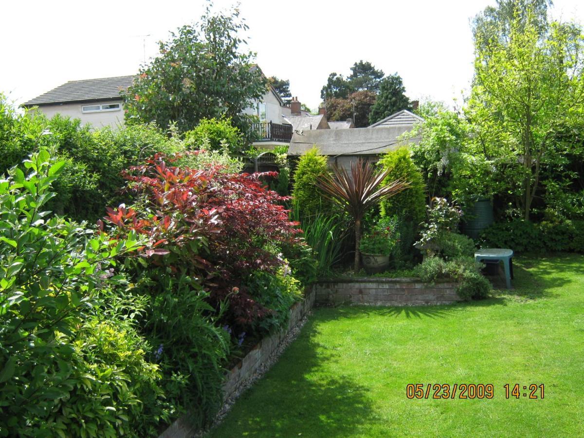 24 Fairfield Road 2* Uttoxeter